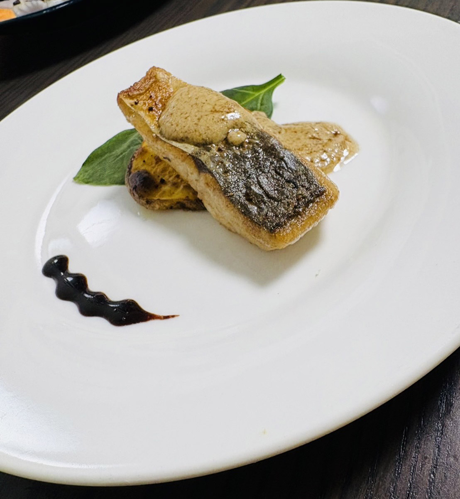 炭焼きポテトとサゴシのポワレ～バルサミコソース～